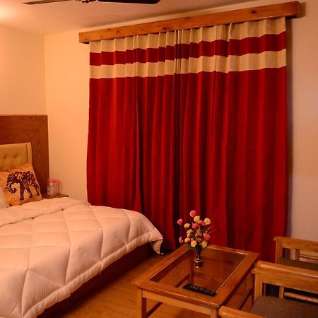 Ambika Bliss Bed & Breakfast Manali  Bagian luar foto