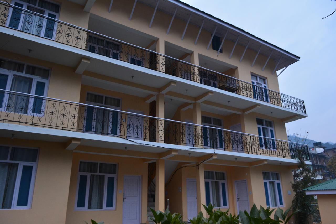 Ambika Bliss Bed & Breakfast Manali  Bagian luar foto