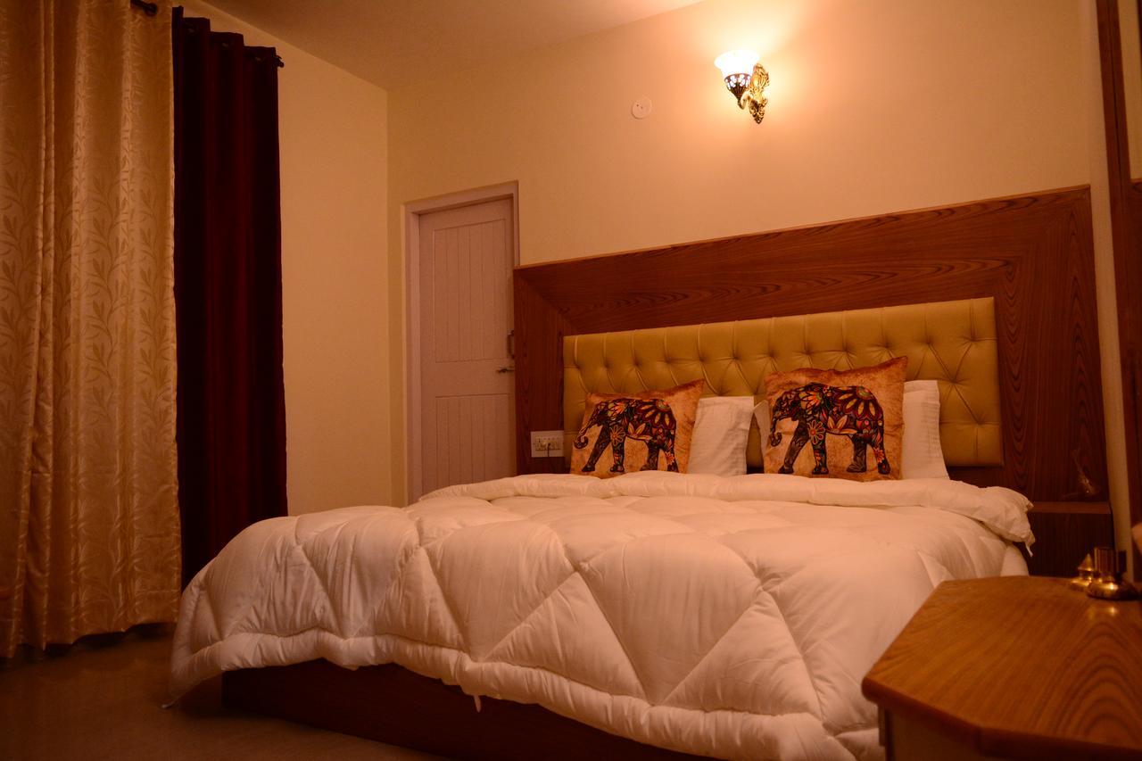 Ambika Bliss Bed & Breakfast Manali  Bagian luar foto