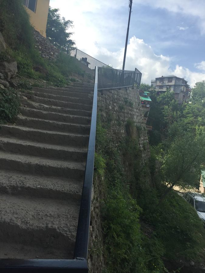 Ambika Bliss Bed & Breakfast Manali  Bagian luar foto
