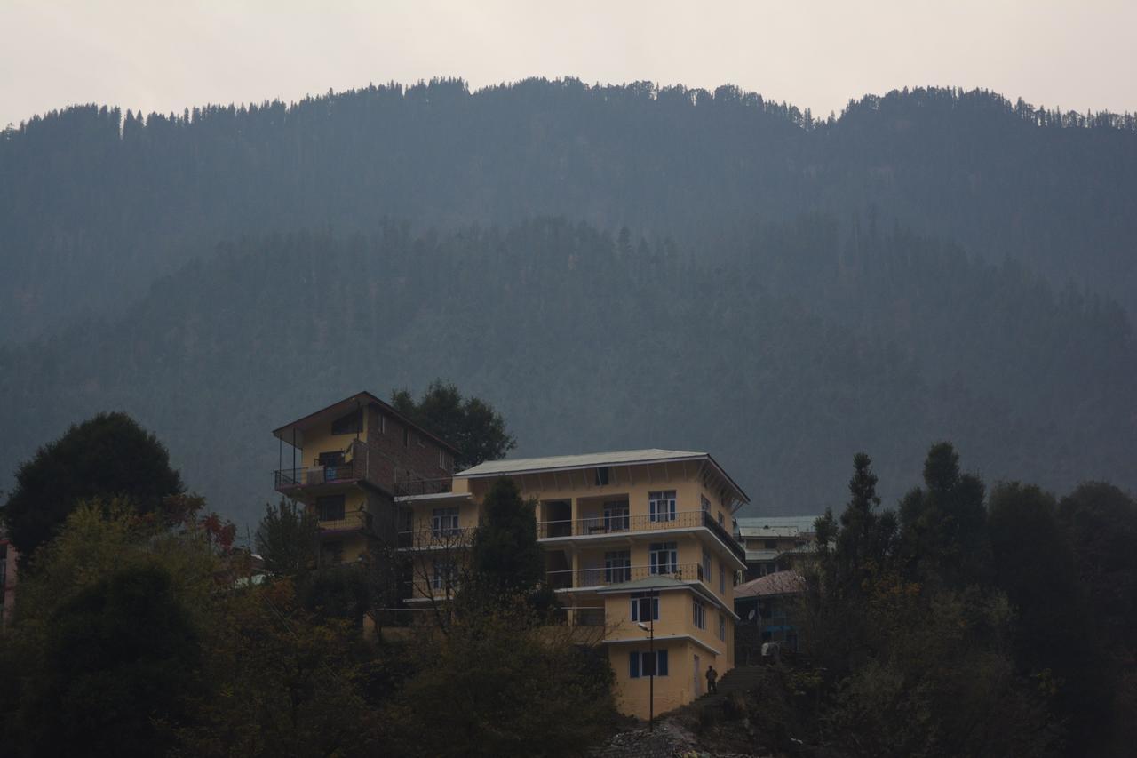 Ambika Bliss Bed & Breakfast Manali  Bagian luar foto